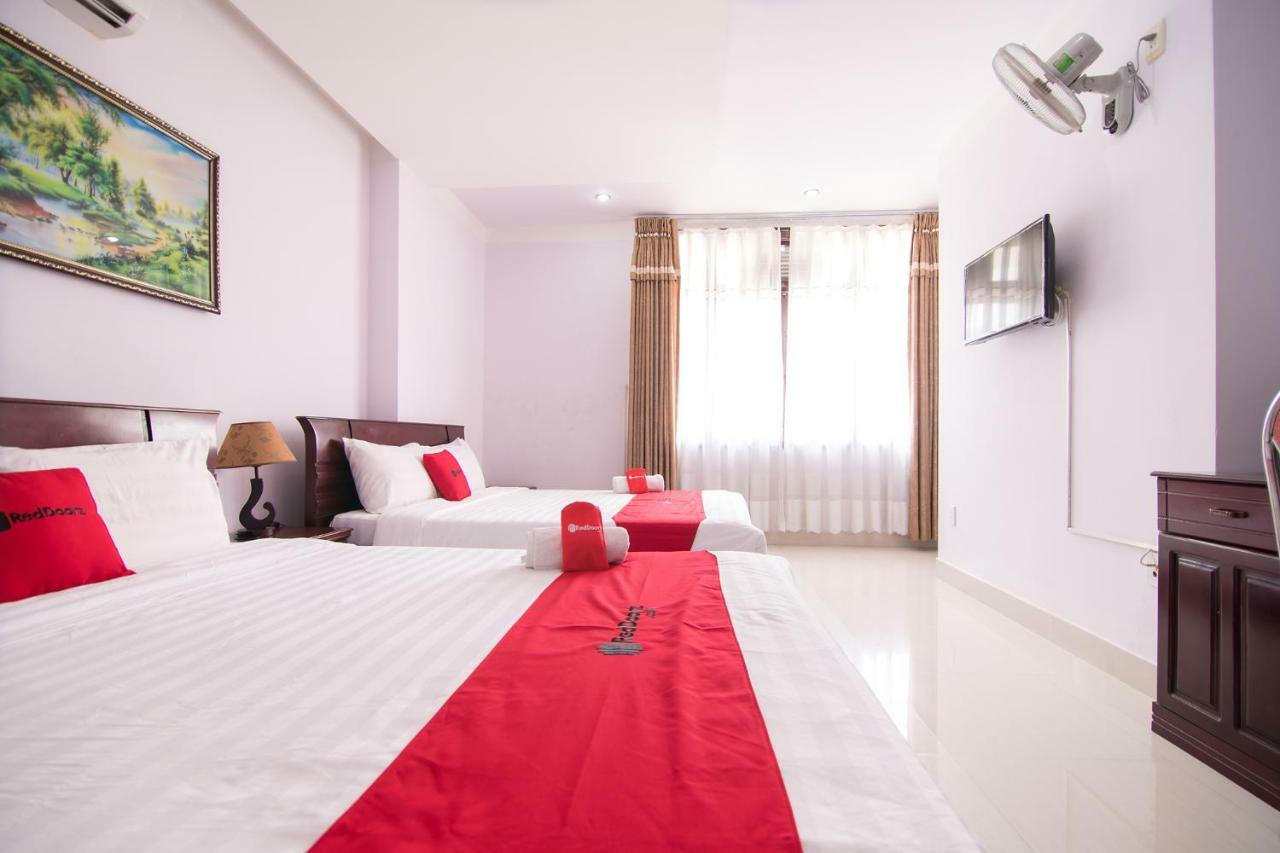 Reddoorz Near Cau Song Han 2 Da Nang Esterno foto